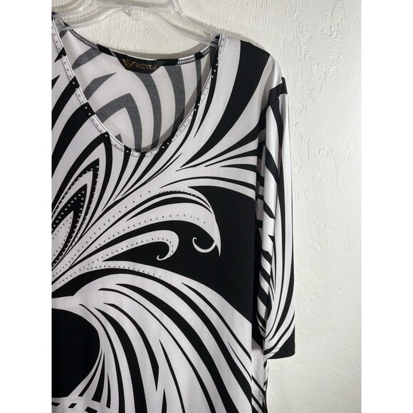 Valentina Black & White Studded Stretch Women Abstract Zebra Print V-Neck Blouse - Picture 6 of 9